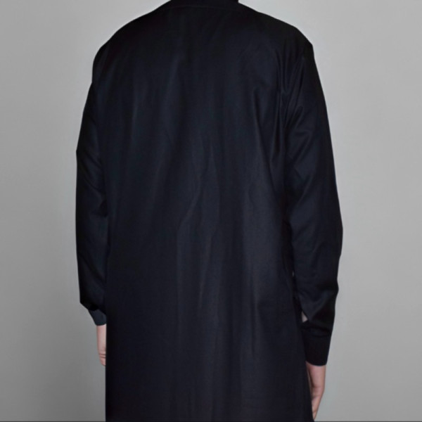 Qamis Saoudien Noir Coton - Coupe Droite & Élégante